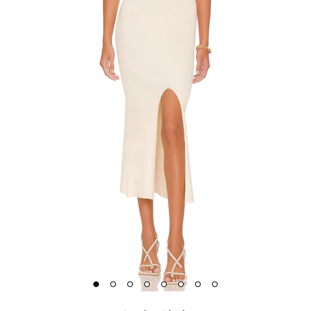 Macadamia Skirt in Ivory
Camila Coelho